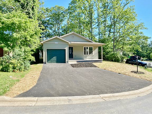 2nd image of 112 Driftwood Dr