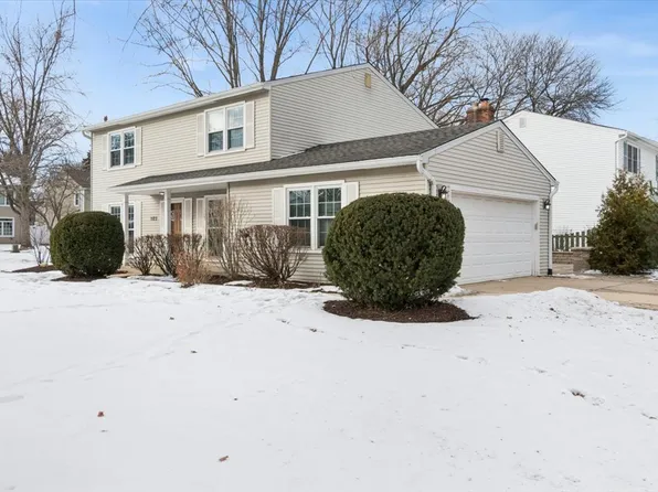 1123 Mill Race Ln, Naperville, IL 60565