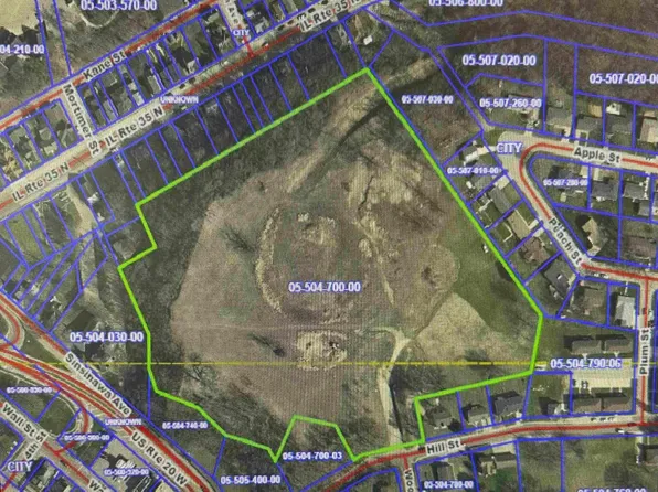 201 Hill St, East Dubuque, IL 61025