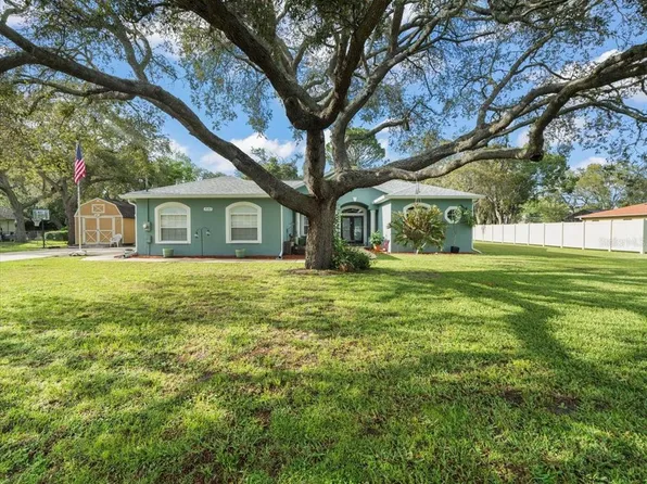 15187 Woodcrest Rd, Brooksville, FL 34604