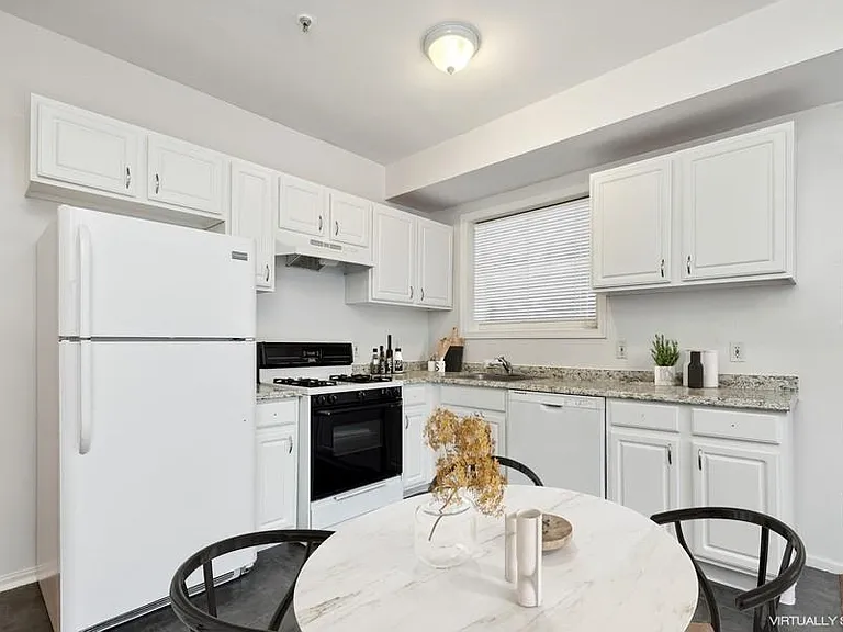 64 James St #2 — Photo 4