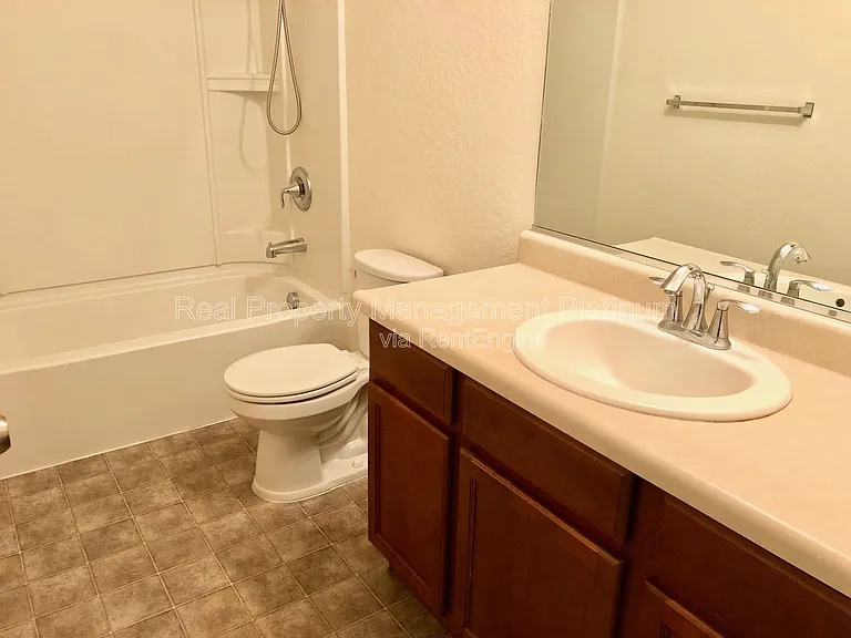 5886 E Fillmore Ave — Photo 7