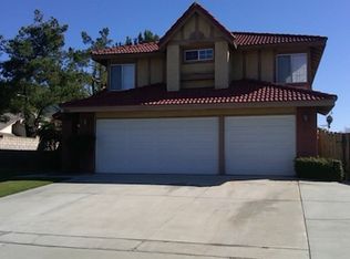3095 N Indian Canyon Ct, Highland, CA 92346