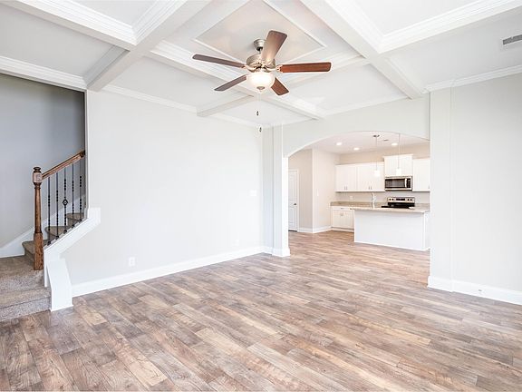 5th image of 405 W Creek Farms Lot 405