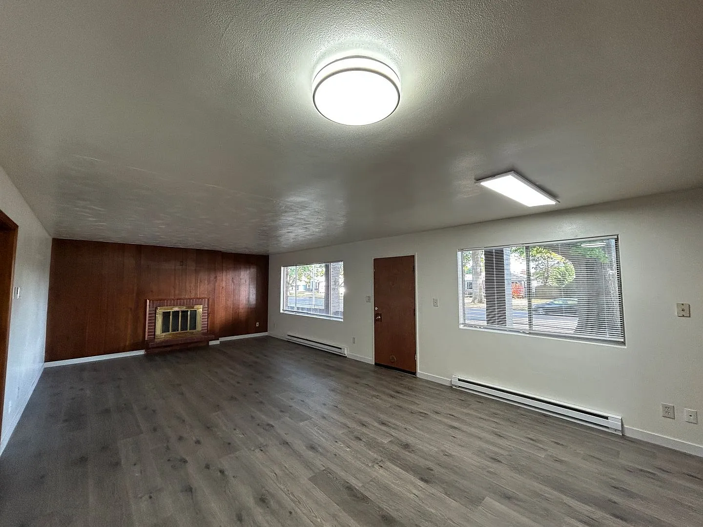 1934 Washington Way — Photo 3