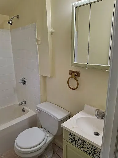 225 Monroe St #3 — Photo 13
