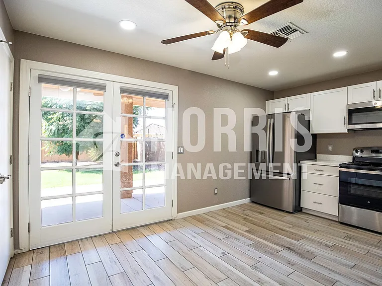 577 W Judi St — Photo 12