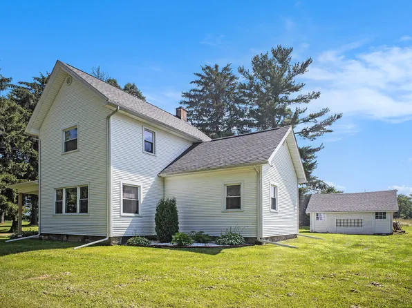 6950 N Gibbs Rd, Albion, MI 49224