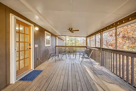 5013 Emerald Dr — Photo 16