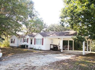 65 Div Natchez Trace Rd, Camden, TN 38320