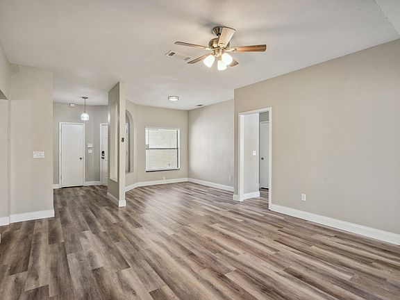 3rd image of 1017 Black Willow Dr