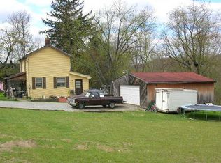 141 Trouttown Rd, Hunker, PA 15639