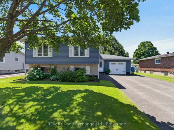 42 Webster St, Kincardine, ON N0G 2T0