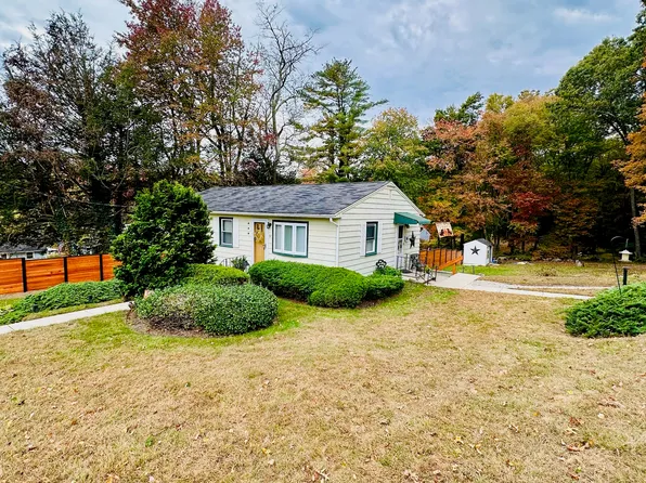 60 Seminole Road, Watertown, CT 06795