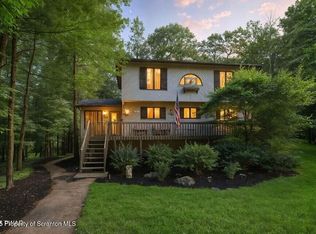 57 Woodcrest Ln, Lake Ariel, PA 18436