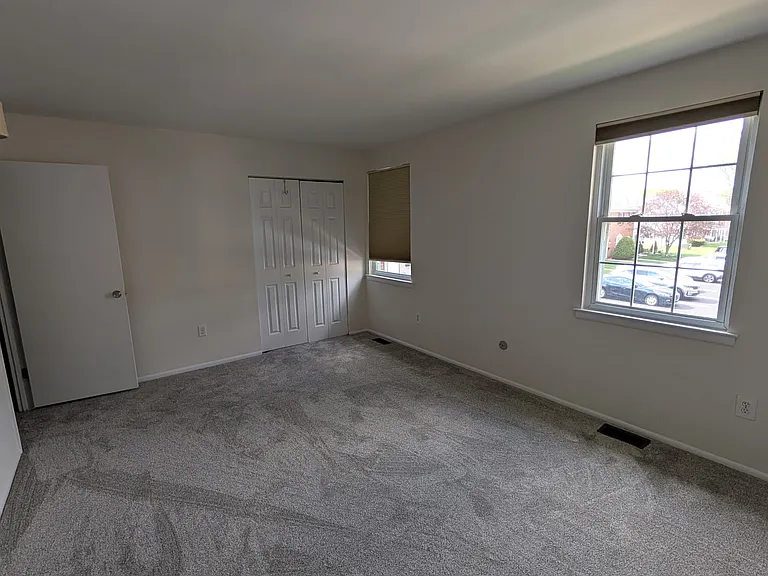 2517 Devonshire Ct — Photo 11