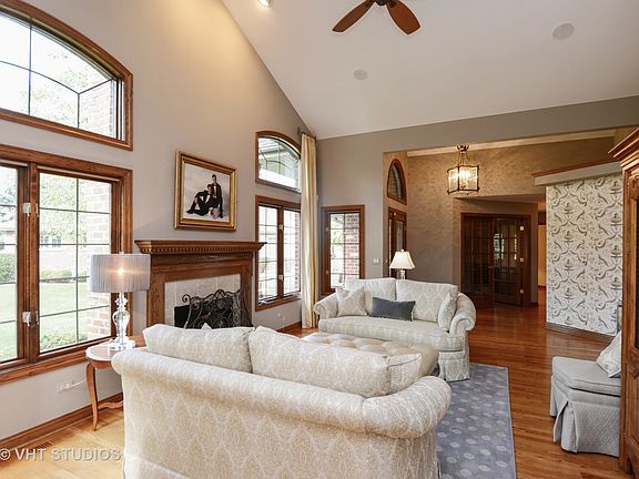 3rd image of 21403 Settlers Pond Dr