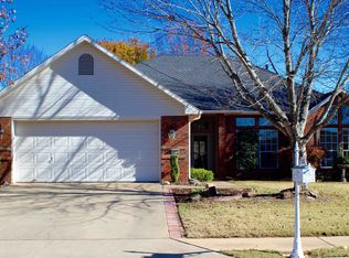 1205 N Quail Ter, Rogers, AR 72756