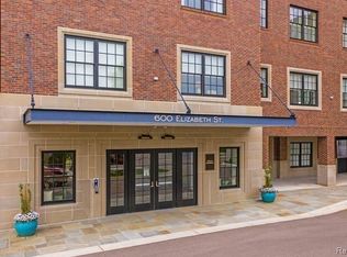600 Elizabeth St #120, Rochester, MI 48307