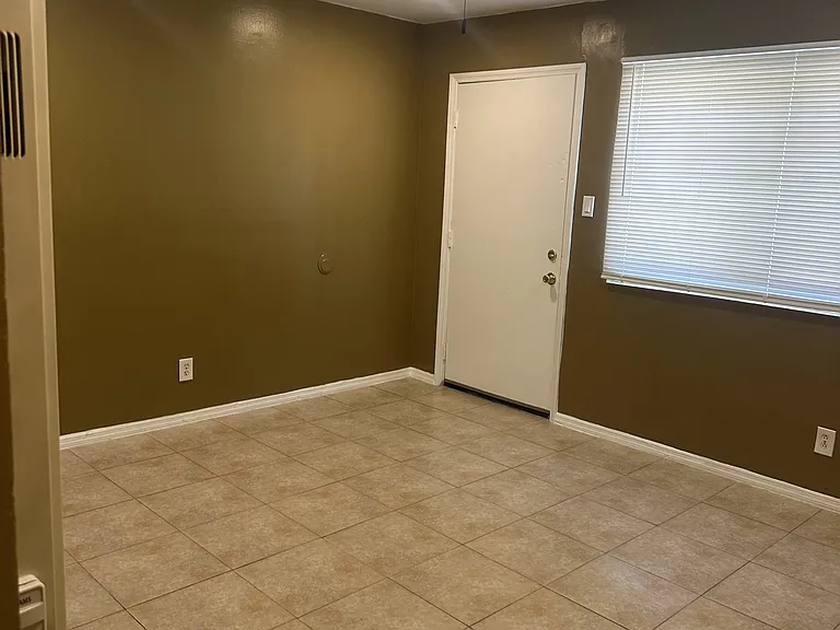 1025 Myrtle Ave #2 — Photo 4