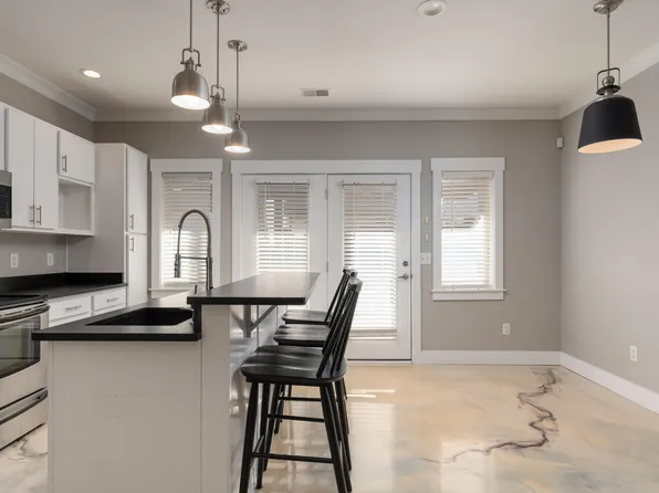 1412 Adams St, Chattanooga, TN 37408