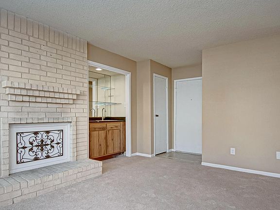 4th image of 3919 Fairmont Pkwy APT 123