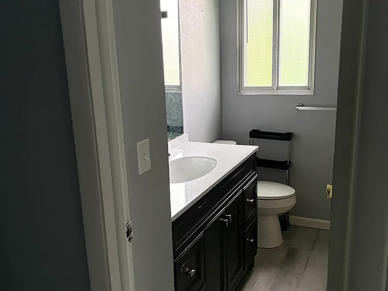 806 Hemlock St — Photo 7