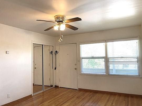 4th image of 104 El Carmelo Ave