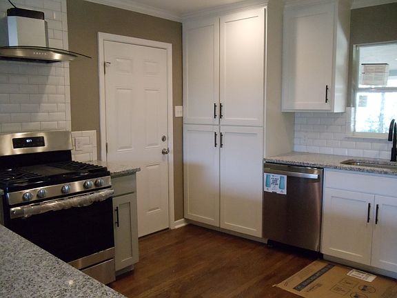 2nd image of 1023 Olney Dr