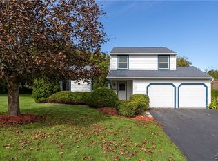 204 Millstone Cir, Chittenango, NY 13037