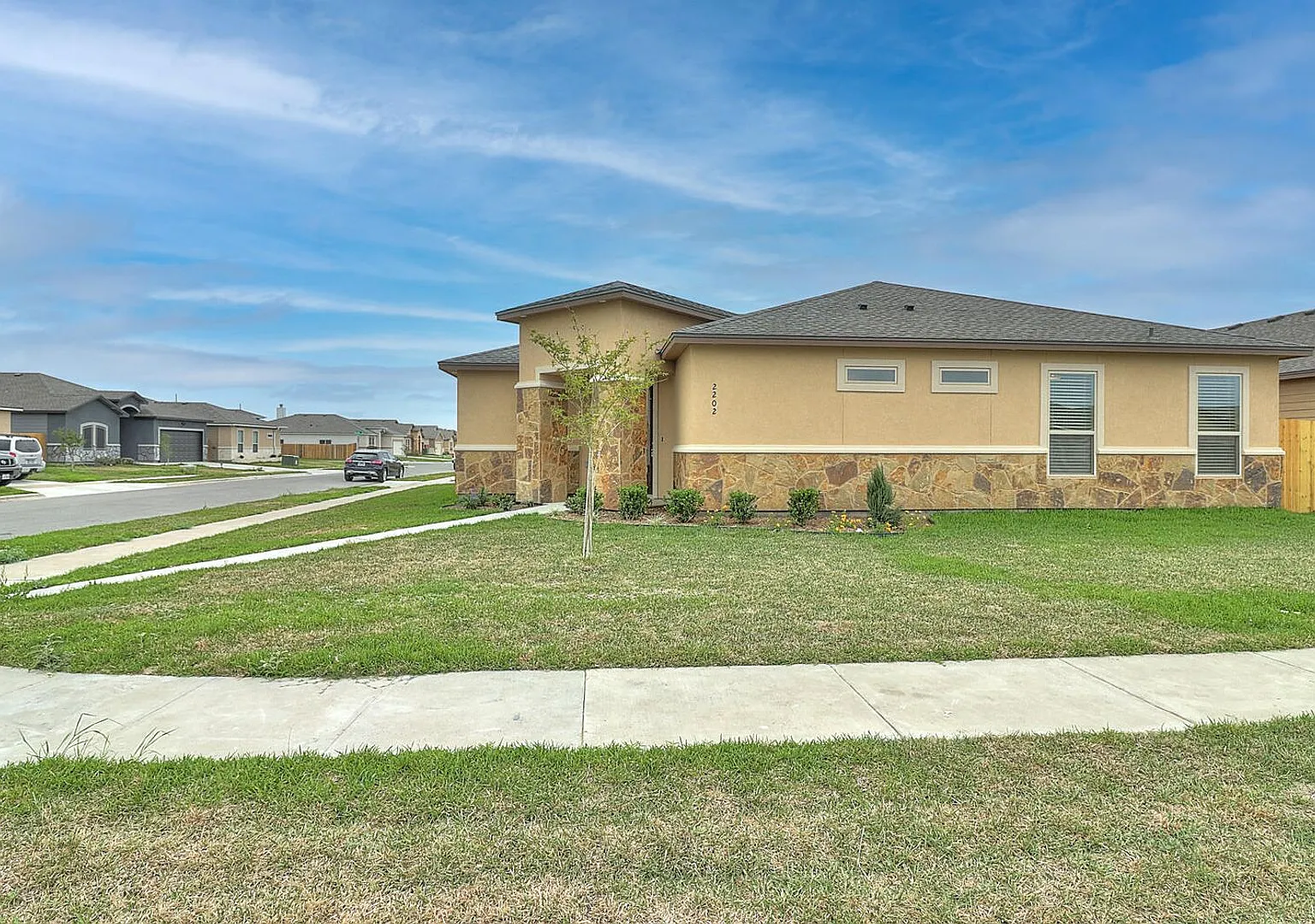 2202 Crystal Bay Dr - 4/Bed 3/Bath - $2,495/month — Photo 2