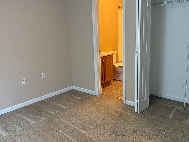 2738 W Tharpe St #2303 — Photo 9