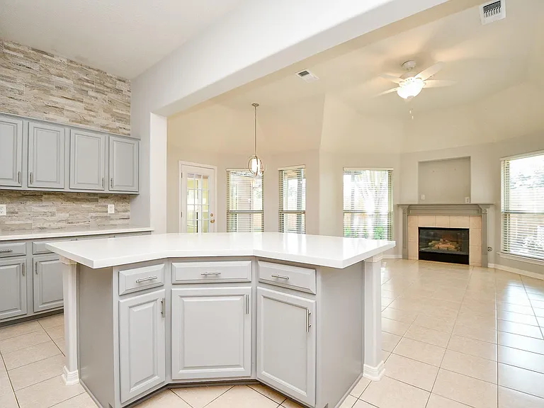 1816 Oak Lodge Dr — Photo 11