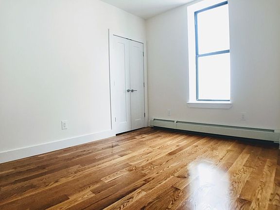 3rd image of 2041 7th Ave APT 4C