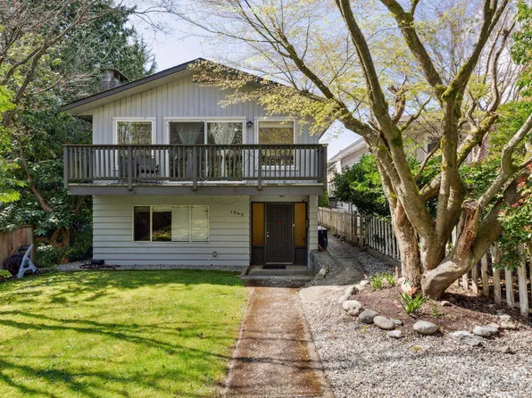 1949 Mahon Ave, North Vancouver, BC V7M 2T4