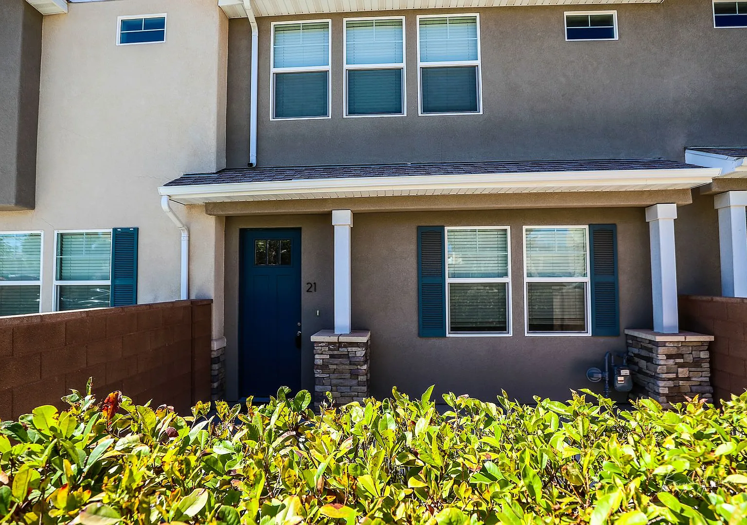 3 bed 2 bath Townhome for rent, small dog allowed! — Photo 2