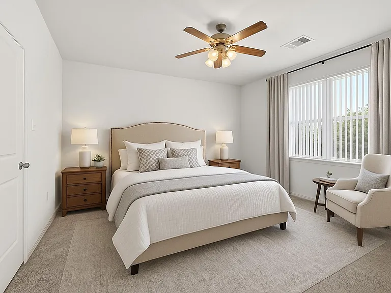 718 Crystal Lakes Dr — Photo 13