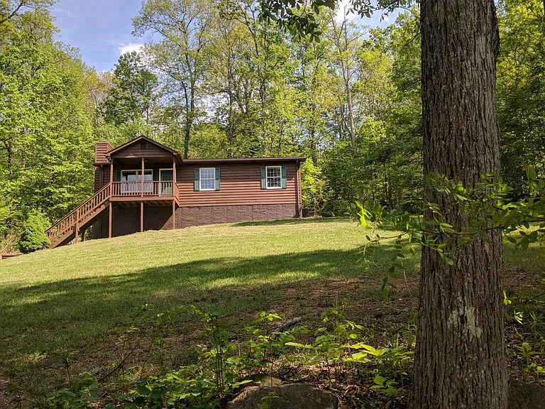 270 Parkside Rd — Photo 3