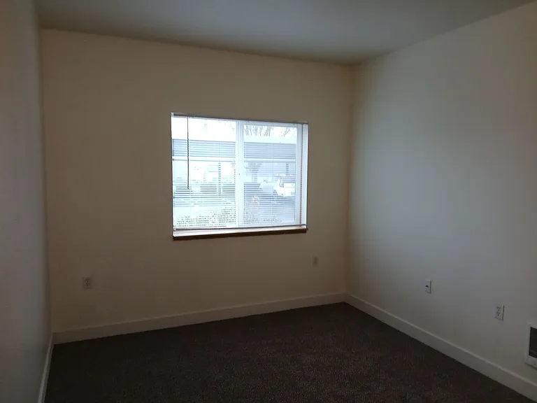 2615 Claxter Rd NE — Photo 21
