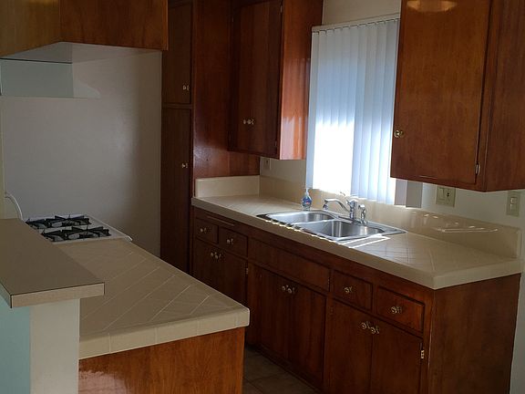 2nd image of 1250 N Mentor Ave APT 10
