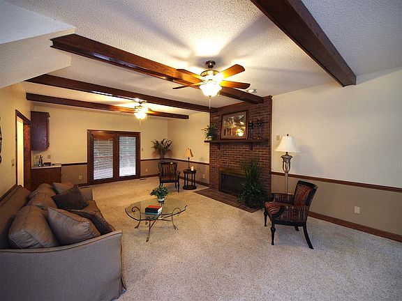 4th image of 2353 Wedgewood Dr