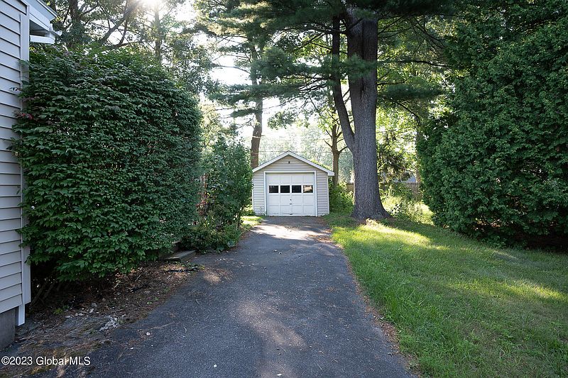 5th image of 1165 Highland Park Road