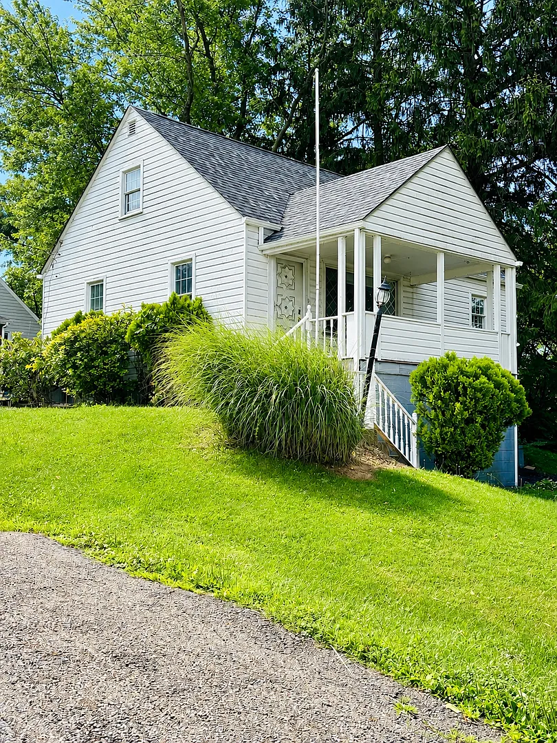 Cute Cape Cod in South Park — Photo 2