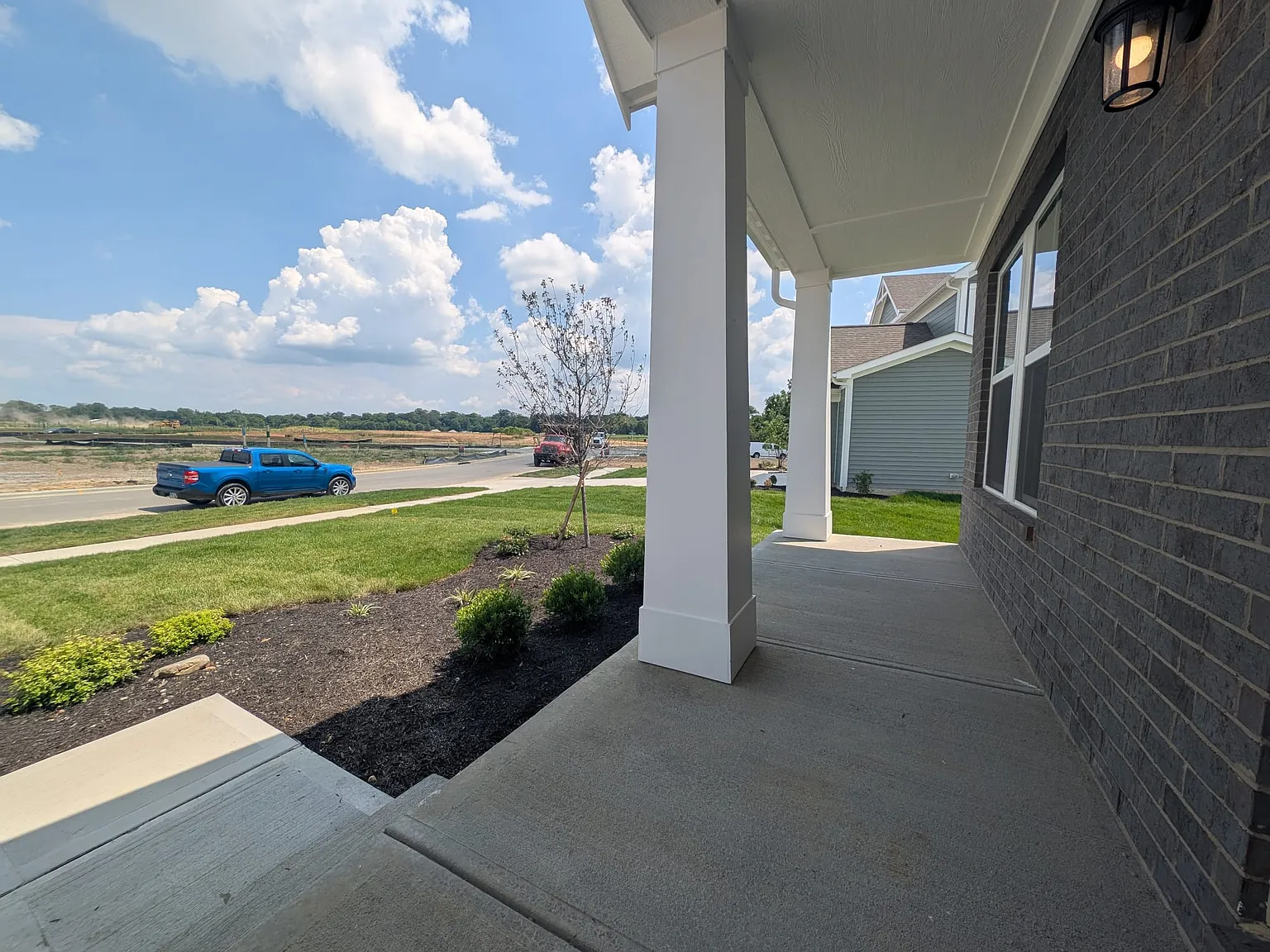 4 bed, 2.5 bath, 2459 sqft, $3,000 — Photo 2