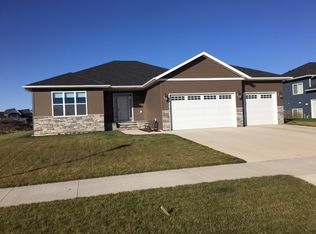 910 50th Ave W, West Fargo, ND 58078