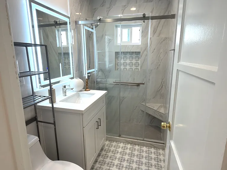 6718 N Golden West Ave — Photo 12