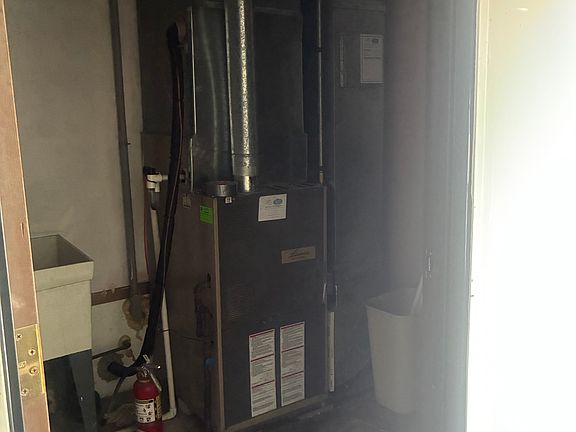 5th image of 2706 W Jolly Rd