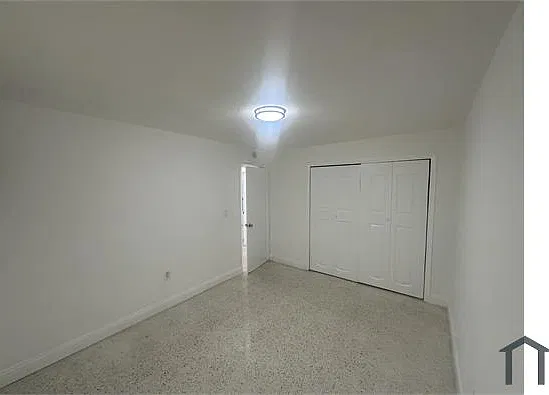 2 bed, 700 sqft, $2,100 — Photo 3