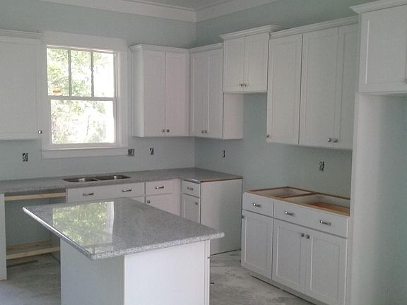 4th image of 285 Grande Pointe Cir