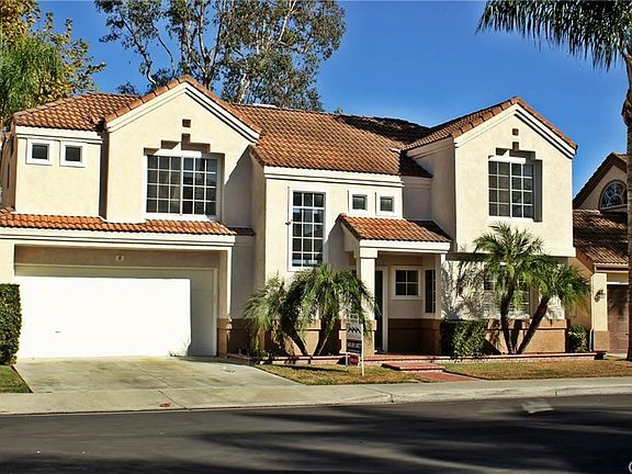 2nd image of 8 Santa Monica St